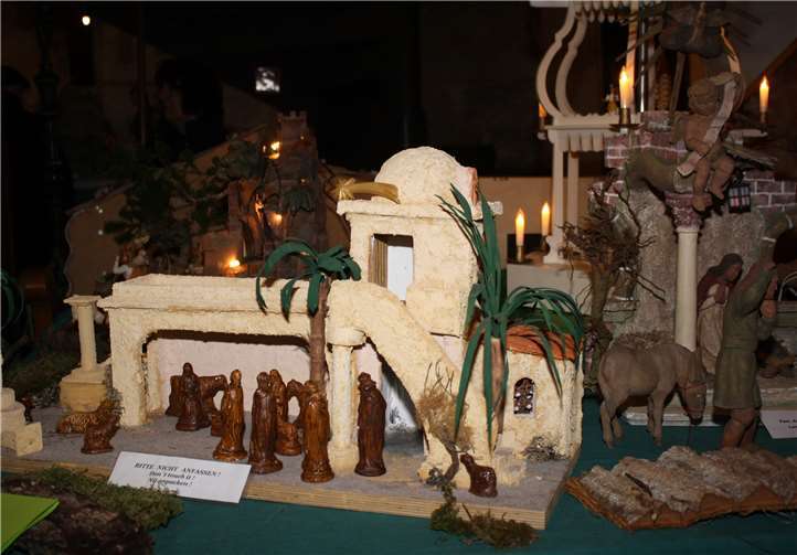 Auch die orientalische Version einer Weihnachtskrippefand ausnahmslos Beachtung.