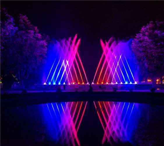 Auch dieses Jahr erwartet die Besucher eine faszinierende Show aus Wasser, Feuer, Laser, Licht und Musik.Dominik Ketz