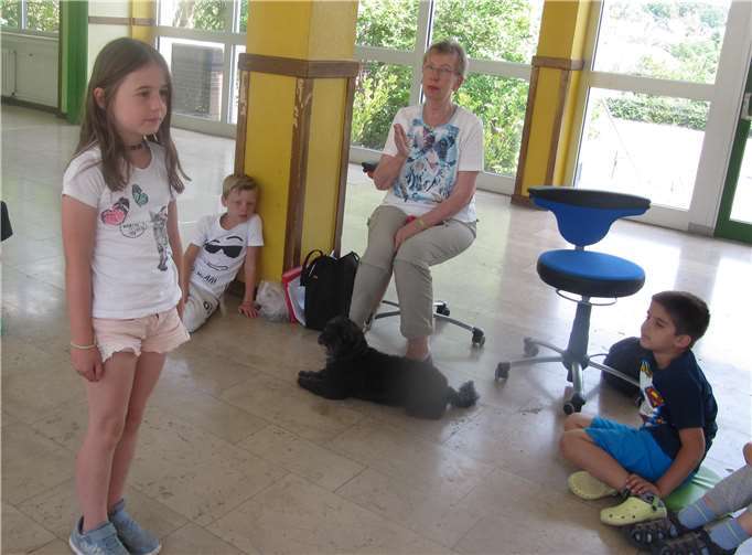 Auch ein Besuch aus dem Tierheim stand auf dem Programm.