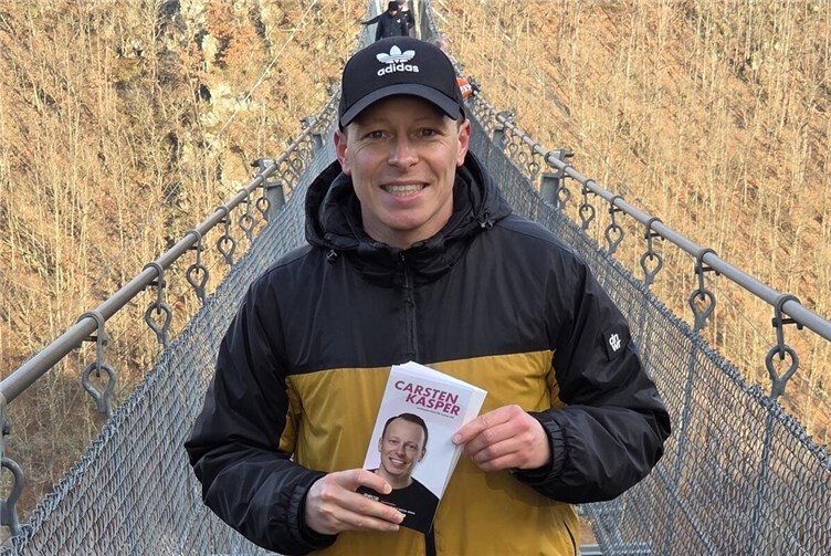 Auch ein Besuch der Sehenswürdigkeiten des Landkreises, wie hier die Hängeseilbrücke Geierlay, war für Carsten Kasper während seiner Tour durch den Kreis möglich.