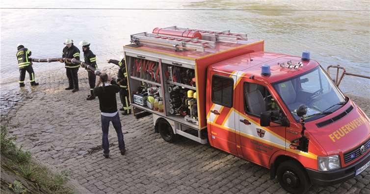 Auch ein Einsatz am Rheinufer Andernach stand im Drehbuch. Unfallkasse Rgeinland-Pfalz
