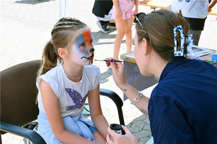 Auch ein Kinderschminken durfte nicht fehlen.