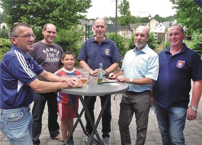 Auch eine Abordnung der FFW Rieden war nach Volkesfeld gekommen. FRE
