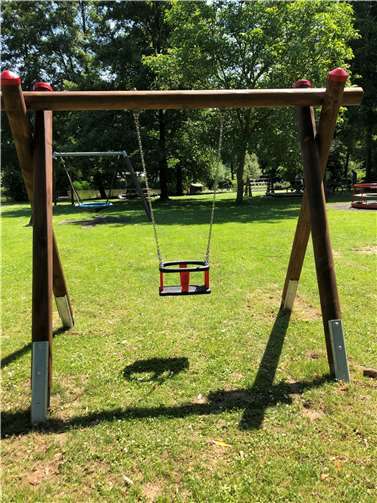 Auch eine Schaukel steht nun zur Verfügung.