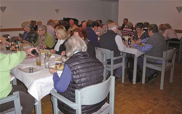 Auch eine kleine Stärkung durfte auf dem Ausflug des Mundartkreises nicht fehlen. Privat