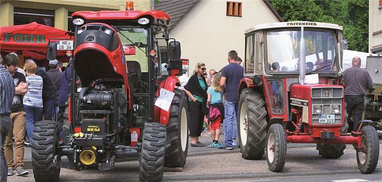 Auch einen Blick unter die Motorhaube konnten die Besucher werfen.