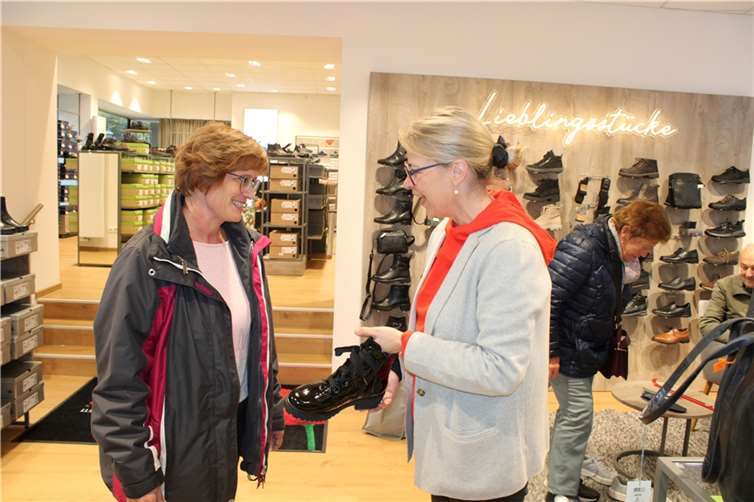 Shoppen und bummeln ohne Stress Auch fachkundige Beratung gehörte zu „Herbstbunt“.