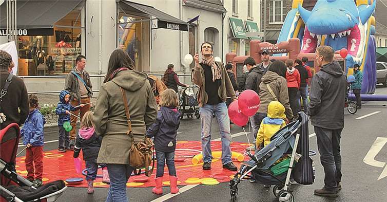 Auch für die kleinen Besucher gab es jede Menge Unterhaltung mit Hüpfburg und Erlebnisakademie. STEIN
