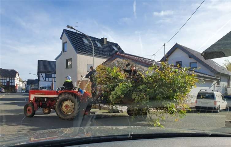 Auch größeres Gerät war im Einsatz.Foto: privat