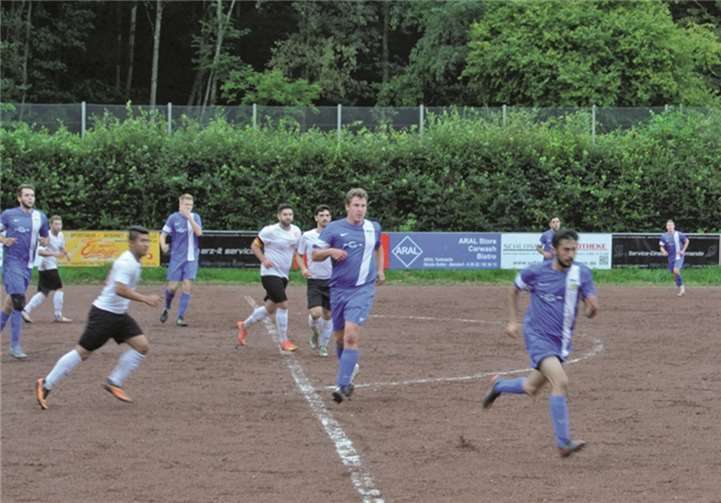 Auch im Kreisligafußball gibt es keine Geschenke - das Team des SV Sayn musste ständig auf der Hut sein. privat