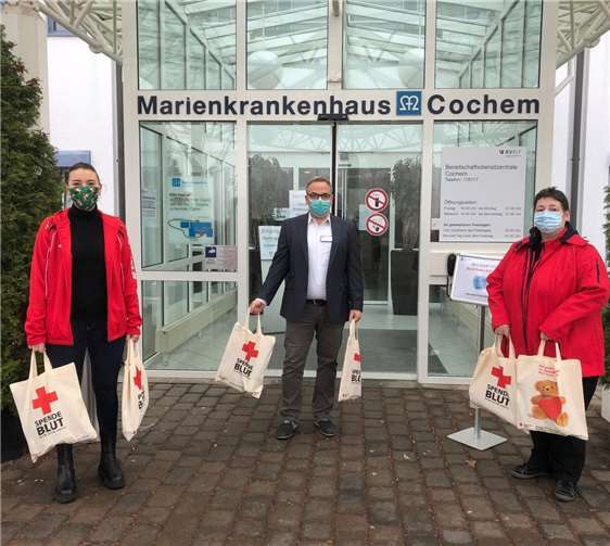 Auch im Marienkrankenhauses Cochem wurden die Alltagshelden beschenkt.
