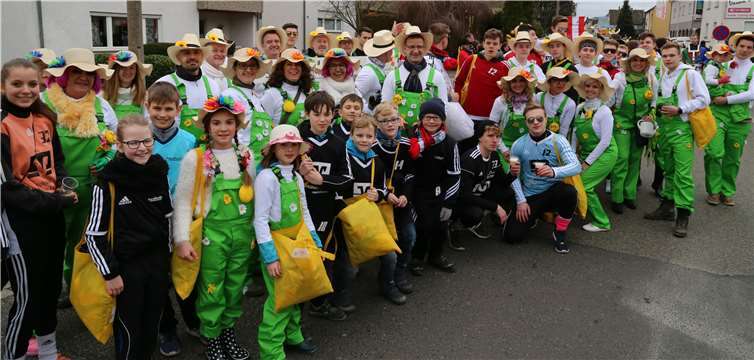 Auch im diesjährigen Straßenkarneval waren die Handballer des JH Mülheim-Urmitz wieder in großer Zahl vertreten.Fotos: privat