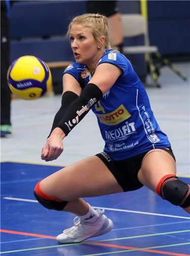 Auch in Ballannahme und Feldabwehr bleibt Maike Henning eine Trumpfkarte der Deichstadtvolleys. Foto: D. Gottwald