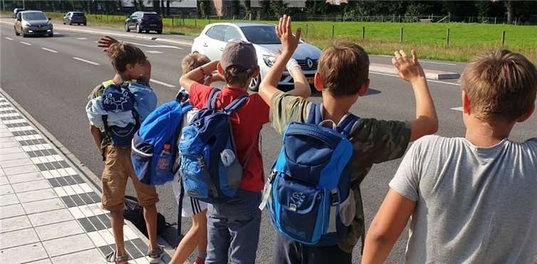 Auch in Holland ist das Straße überqueren nicht immer einfach