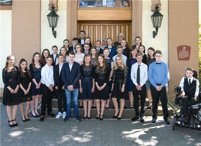 Auch in Neuwied hatten sich wieder Jugendliche intensiv vorbereitet, um nun in der Heddesdorfer Kirche konfirmiert zu werden.  privat