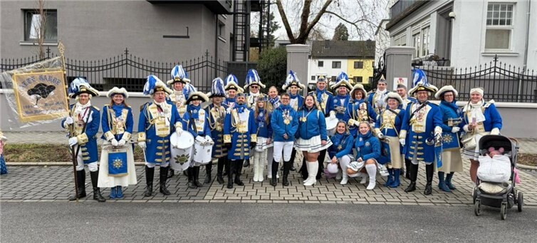 Auch in Unkel ging die Alte Garde im Karnevalsumzug mit. 