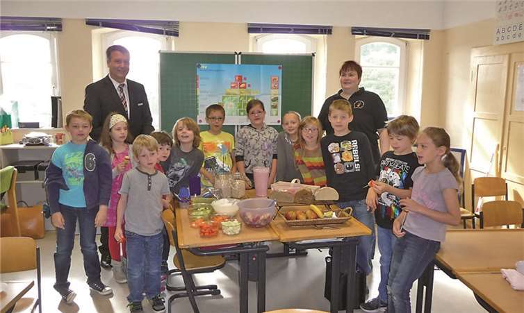 Auch in der Grundschule in Kempenich bereiteten die Kinder gemeinsam ein Früstück zu.
