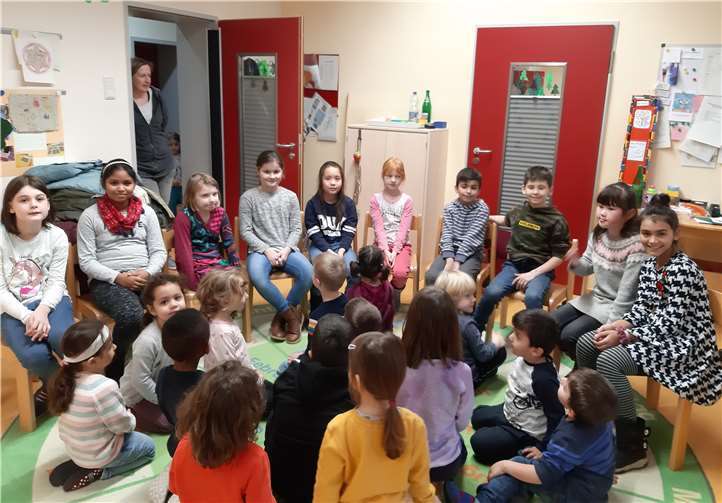 Auch in der Kindertagesstätte St. Anne freuten sich die Kinder über den Besuch der Grundschüler und ihre Geschichten. Foto: privat