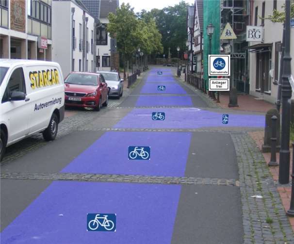 Auch in der Pfarrgasse sollen die Straßen „blau“ werden und neue Schilder aufgestellt werden. Fotos: SPD Rheinbach