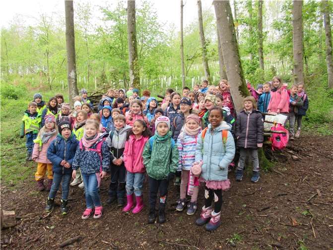 Auch in diesem Jahr haben sich die Schukis der kath. Kita St. Arnulfus (in Trägerschaft der kath. Kita gGmbH Koblenz), der Kita Lavazwerge und die beiden ersten Klassen der Grundschule Nickenich wieder zu einem gemeinsamen Ausflug verabredet. Foto: privat