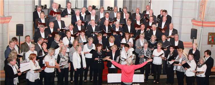 Auch in diesem Jahr hat Chorleiterin Barbara Nöst-Butz ein abwechslungsreiches Programm mit vielen bekannten und unbekannten Liedern zusammengestellt.privat