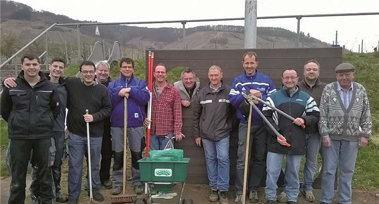 Auch in diesem Jahr hatten die Helfer beim Frühjahrsputz alle Hände voll zu tun. privat