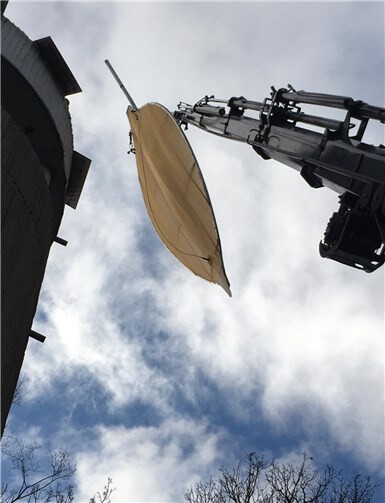 Auch in diesem Jahr schickte die Turmkerze wieder viele Wochen in der Advents-und Weihnachtszeit ihr Licht vom Berg Neuenahr ins Tal.Foto: privat