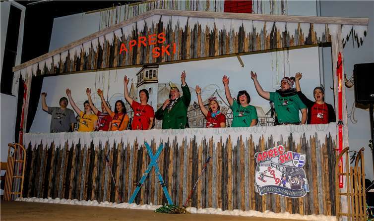 Auch in diesem Jahr war der Elferrat eigentlichein Zehnerrat, aber mit überwältigender Frauenquote.