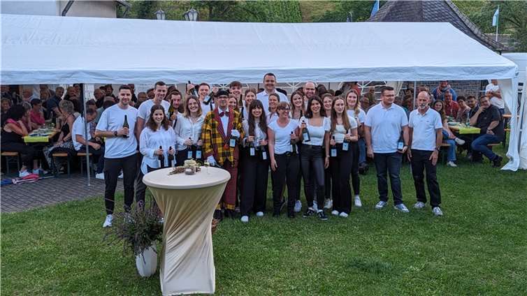 Auch in diesem Jahr war mit dem „Blötschkopp“ Marc Metzger ein aus dem Kölner Karneval bekanntes Gesicht in Kattenes. Fotos: Sascha Zidar