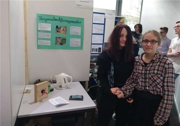 Auch in diesem Schuljahr forschten Schülerinnen und Schüler der Geschwister-Scholl-Realschule plus Andernach wieder jede Woche im Rahmen einer Arbeitsgemeinschaft, um beim Wettbewerb „Jugend forscht“ teilzunehmen.Quelle: Geschwister-Scholl-Realschule plus Andernach