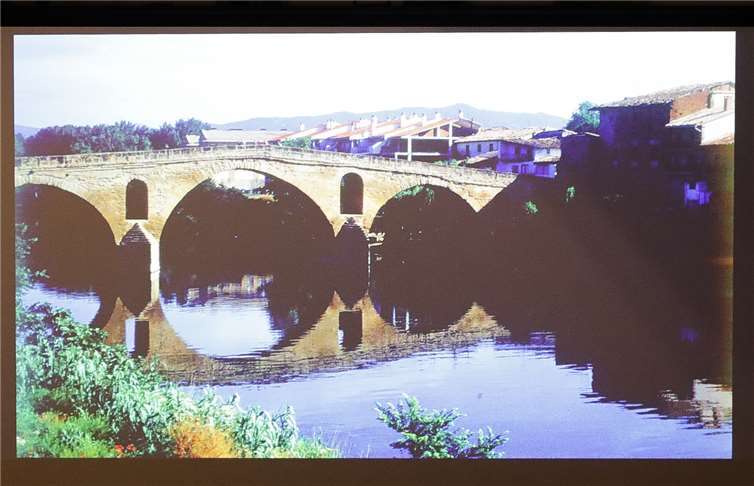 Auch landschaftliche Eindrücke und Bilder interessanter Bauwerke zeigte der neue Vorsitzende in seinem Vortrag.