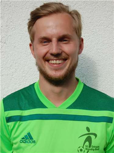 Auch mit Mittelfeldspieler Niklas Heinemann stehen finale Gespräche an.