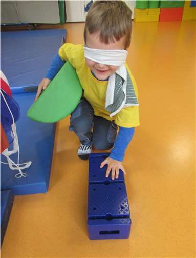 Auch mit einem Handicap meisterten die Kinder den Parcours.