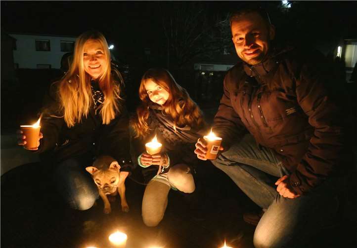 Auch nach der Absage der besucherstarken Veranstaltung auf dem Görres-Platz setzten zahlreiche Bürger ein Zeichen der Mitmenschlichkeit und unterstützten zwei Spendenprojekte.Quellen: Caritasverband Koblenz