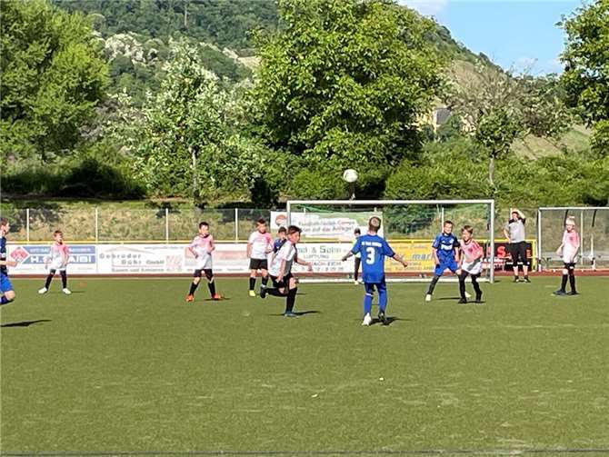 Auch nach der Halbzeit blieben die Gastgeber spielbestimmend.  Foto: privat