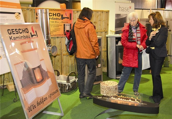 Auch über gemütliche Stunden am Kaminfeuer konnte man sich informieren.