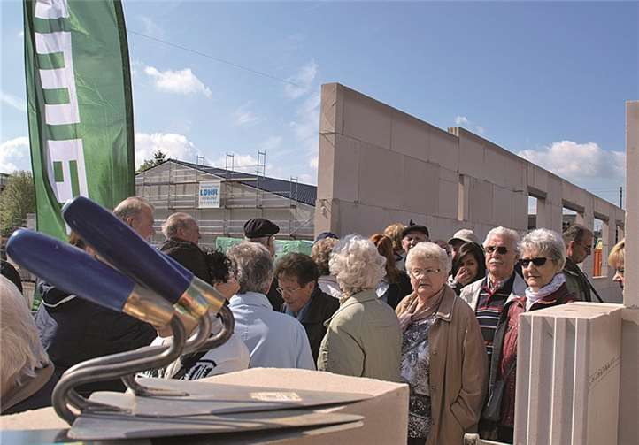 Auch viele interessierte Bürgerinnen und Bürger aus St.Sebastian ließen sich die Grundsteinlegung nicht entgehen.