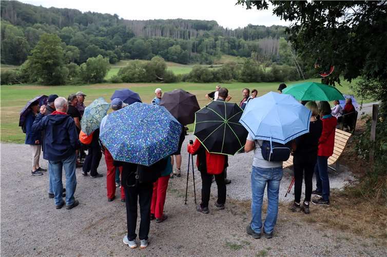 Auch wenn das Wetter mal nicht optimal ist: beim Westerwald-Verein Buchfinkenland wird trotzdem gewandert und die heimische Natur erkundet. Foto: Uli Schmidt