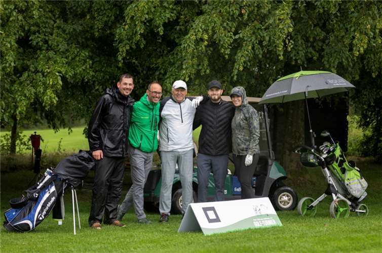 Auch wenn das Wetter nicht optimal war, so hatte doch jeder Teilnehmer sichtlich Spaß am Golfspiel und der gemeinsamen Zeit.