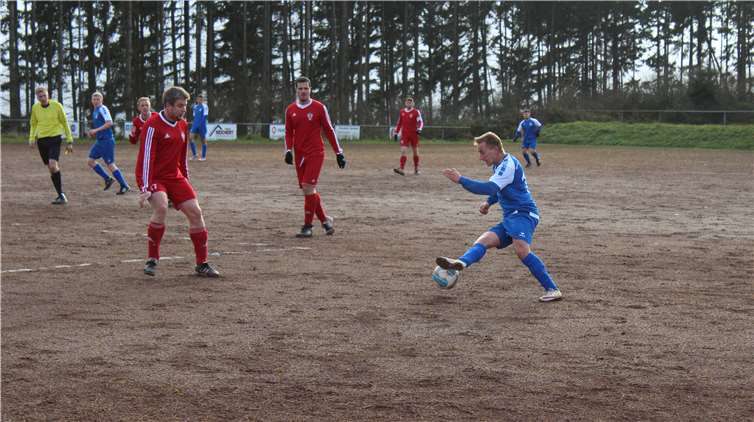 Auch wenn die SG Landkern in der zweiten Halbzeit deutlich mehr Druck aufbaute, hieß es am Ede 3:0 für die SpVgg Cochem.  privat