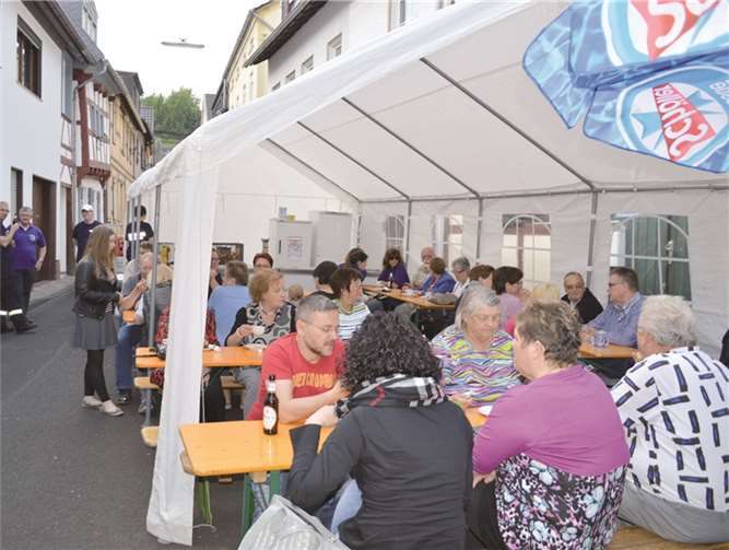 Auch zu kulinarischen Genüssen hatte die Feuerwehr eingeladen.