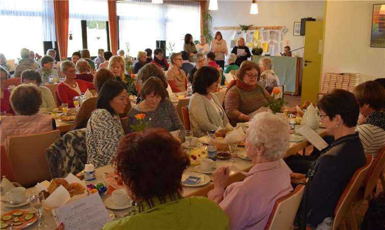 Auch zur letzten Ausgabe sorgte ein emsiges Vorbereitungsteam dafür, dass sich die Teilnehmerinnen an den Tischen an Leib und Seele stärken konnten.Dekanat Nassauer Land