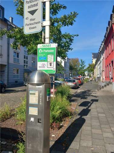 Auf Antrag von Martin Hahn (CDU) wurde die umstrittenen Parkraumbewirtschaftung im Bahnhofsviertel und in der östlichen Innenstadt von der Tagesordnung genommen. Die Fraktionen sehen zunächst weiteren Gesprächsbedarf. Fotos: FF