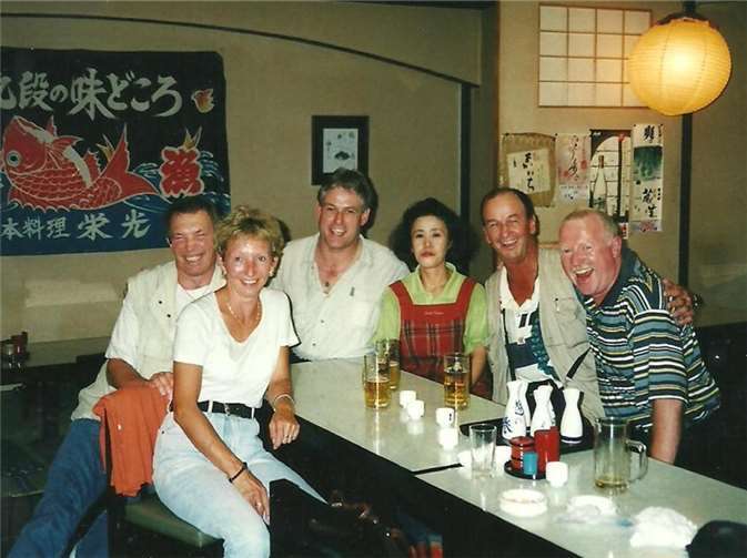 Auf Besuch in Japan: Dieter Herminghaus (drei von links).