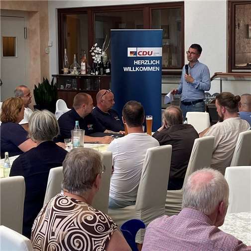 Auf Einladung des Cochem-Zeller CDU-Landtagsabgeordneten Jens Münster diskutierten rund 40 interessierte Personen die Auswirkungen des Bestattungsgesetzes. Foto: Katja Probst