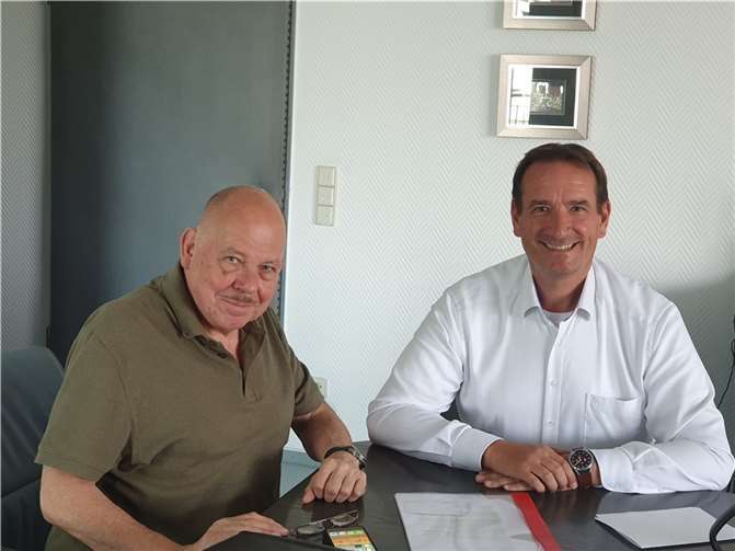 Auf Einladung vom Bürgermeister der VG Weißenthurm fand am 26.08.2024 mit Rolf Papen ein Strategiegespräch zur 2028 geplanten linksrheinischen Generalsanierung mit gleichzeitiger Lärmsanierung in der VG-Verwaltung statt. Foto: VG Weißenthurm