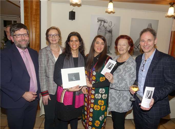 Auf Einladung vom Club Soroptimist International-Cochemgewährt die Fotografin seltene Einblicke in das Leben von afghanischen Frauen.