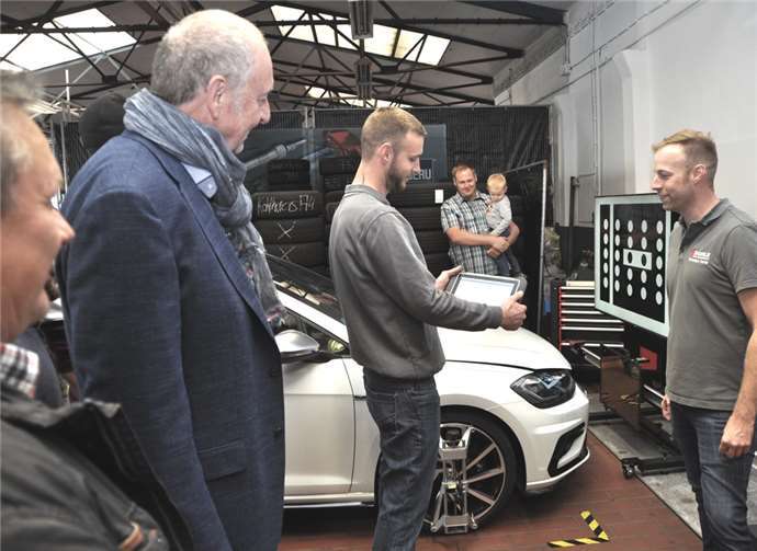 Auf Großbildschirm oder im Display– der Brain Bee/Mahle Tester für ADAS.