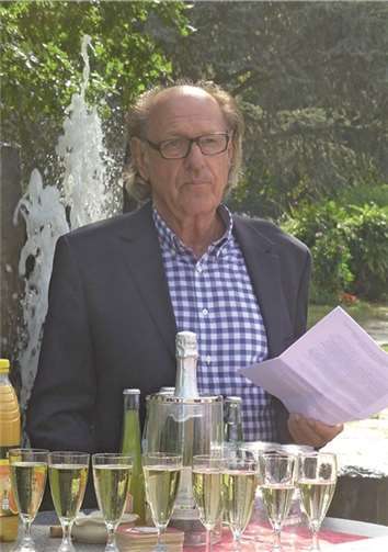 Auf Initiative von Peter Roos erhielt der Platz vor dem Musikpavillon nun den Namen von Alfons Kesselheim.