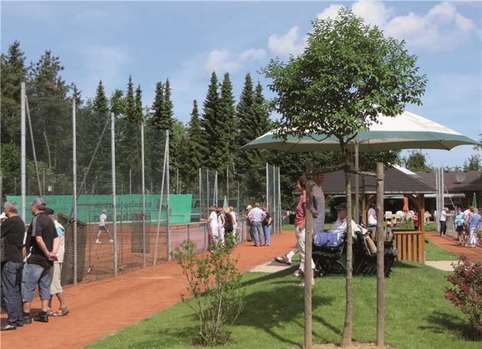 Auf ähnliches Wetter hoffen die Verantwortlichen beim TC Kottenforst für die Saisoneröffnung. privat